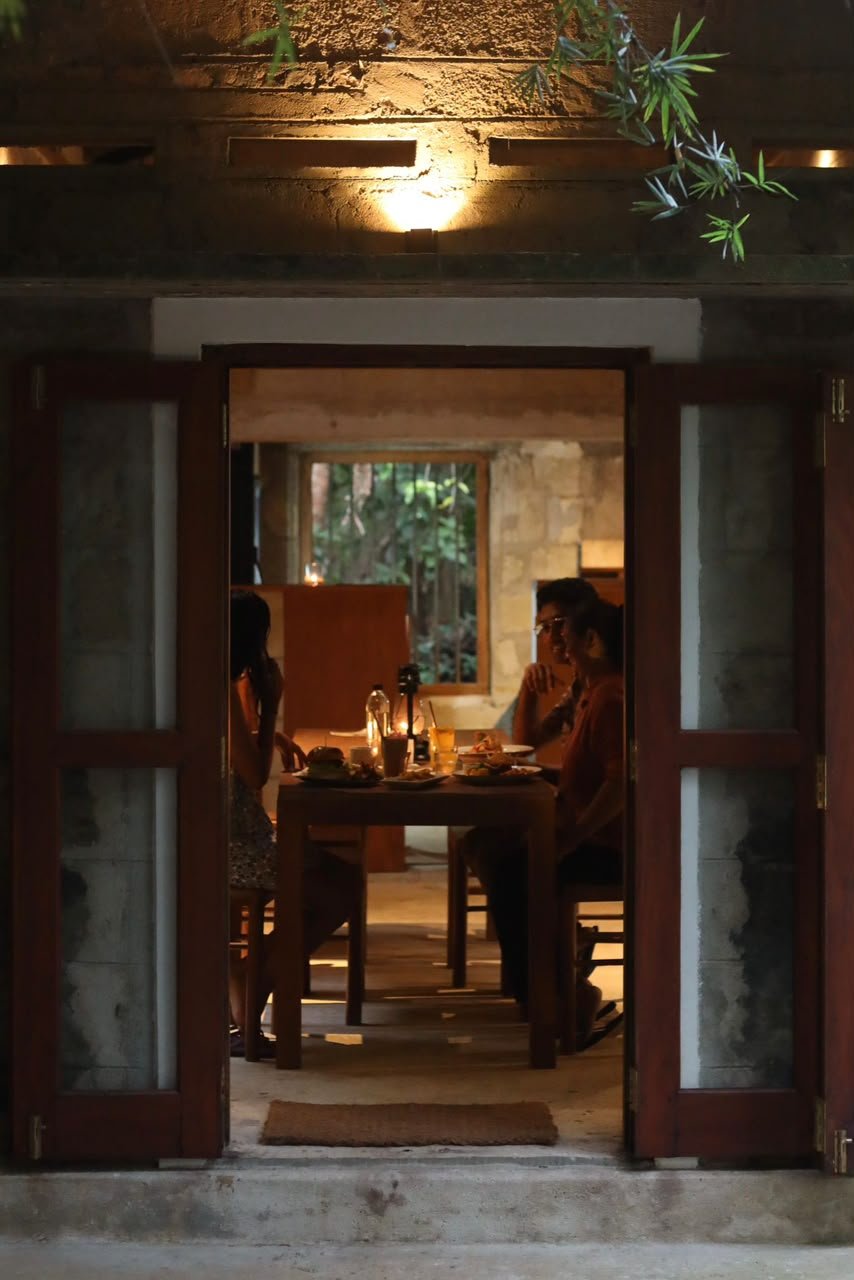 Folklore restaurant story